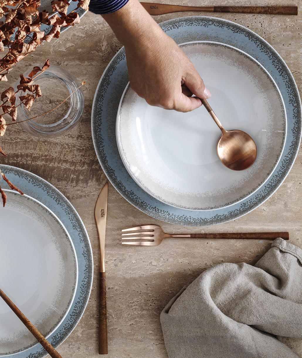 Ionia Neo Wood Rose Gold Μαχ/να Σετ Κασετίνα 30τμχ